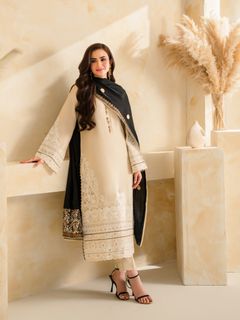 Sana Javed feet photo 3