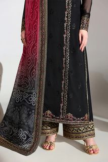 Sana Javed feet photo 13