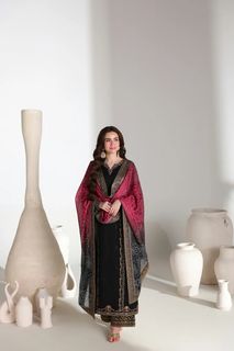 Sana Javed feet photo 12