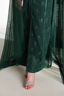 Sana Javed feet photo 11