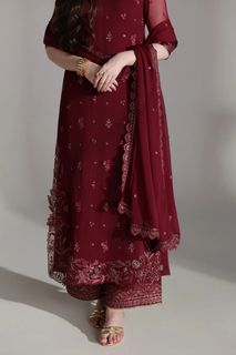 Sana Javed feet photo 10
