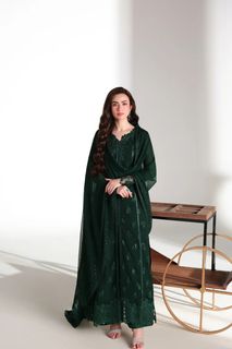 Sana Javed feet photo 8