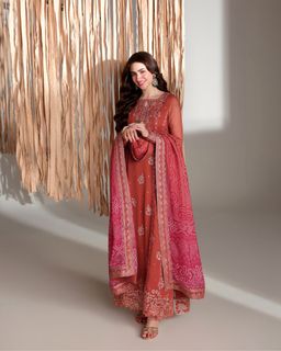 Sana Javed feet photo 6