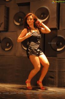 Sana Khan feet photo thumbnail