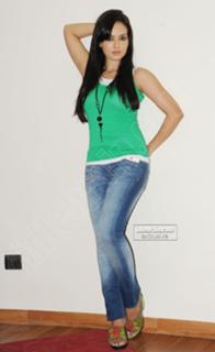 Sana Khan feet photo thumbnail
