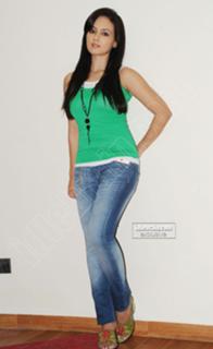 Sana Khan feet photo thumbnail