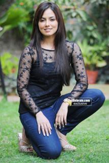 Sana Khan feet photo thumbnail