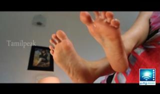 Sana Khan feet photo thumbnail