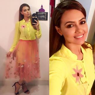 Sana Khan feet photo thumbnail