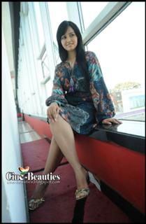 Sana Khan feet photo thumbnail