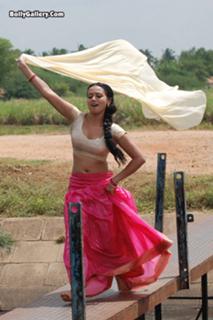 Sana Khan feet photo thumbnail