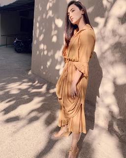 Sana Khan feet photo thumbnail