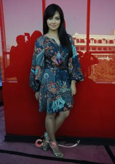 Sana Khan feet photo thumbnail