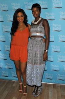 Sanaa Lathan feet photo thumbnail