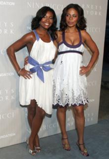 Sanaa Lathan feet photo thumbnail