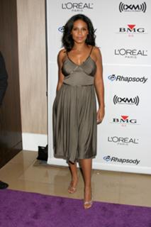 Sanaa Lathan feet photo thumbnail