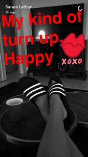 Sanaa Lathan feet photo thumbnail