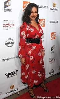 Sanaa Lathan feet photo thumbnail