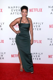 Sanaa Lathan feet photo thumbnail