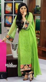 Sanam Baloch feet photo thumbnail