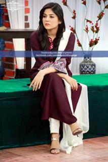 Sanam Baloch feet photo thumbnail