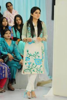 Sanam Baloch feet photo thumbnail