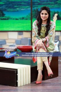 Sanam Baloch feet photo thumbnail