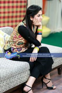 Sanam Baloch feet photo thumbnail