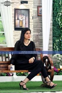 Sanam Baloch feet photo thumbnail