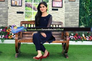 Sanam Baloch feet photo thumbnail