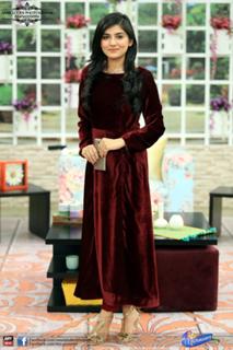 Sanam Baloch feet photo thumbnail