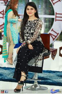 Sanam Baloch feet photo thumbnail