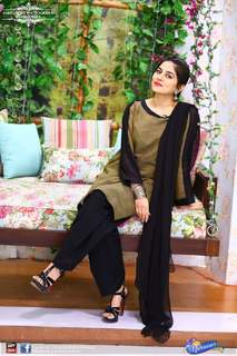 Sanam Baloch feet photo thumbnail