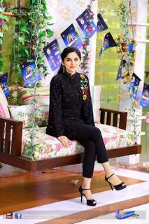 Sanam Baloch feet photo thumbnail