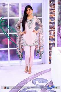 Sanam Baloch feet photo thumbnail