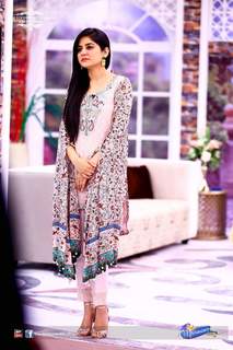 Sanam Baloch feet photo thumbnail