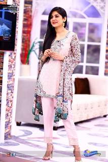 Sanam Baloch feet photo thumbnail