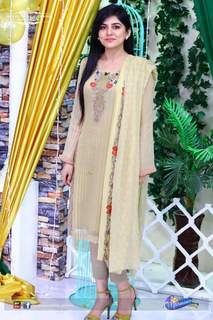 Sanam Baloch feet photo thumbnail