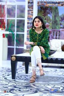 Sanam Baloch feet photo thumbnail