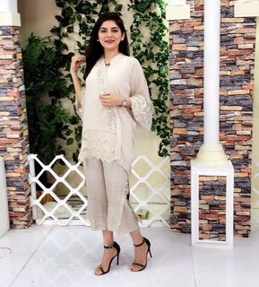 Sanam Baloch feet photo thumbnail