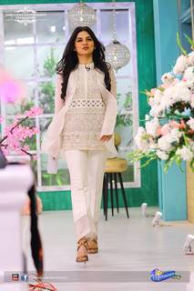 Sanam Baloch feet photo thumbnail