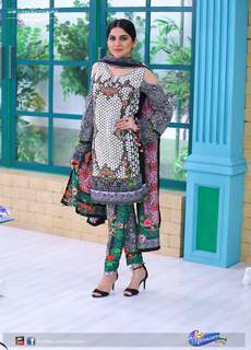 Sanam Baloch feet photo thumbnail