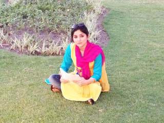 Sanam Baloch feet photo thumbnail