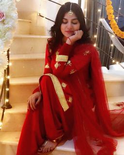 Sanam Baloch feet photo thumbnail