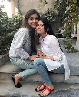 Sanam Baloch feet photo thumbnail