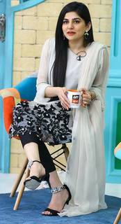 Sanam Baloch feet photo thumbnail
