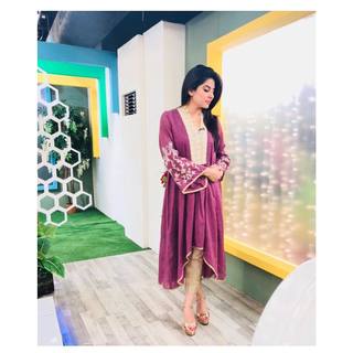 Sanam Baloch feet photo thumbnail