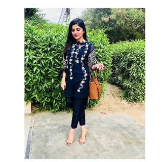 Sanam Baloch feet photo thumbnail