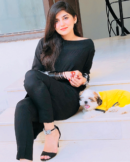 Sanam Baloch feet photo thumbnail