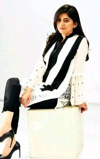 Sanam Baloch feet photo thumbnail